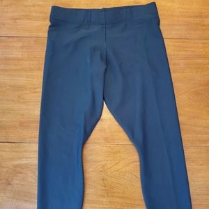 Shape me black leggings. Size Large. EUC